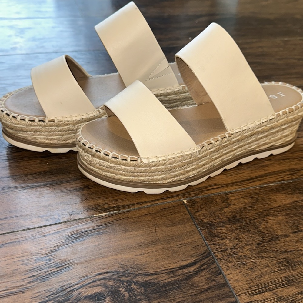 Strappy sandals